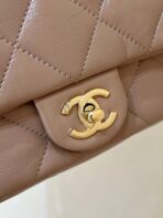 FLAP BAG WITH TOP HANDLE 19 IN BROWN LAMBSKIN GOLD HARDWARE - Image 3