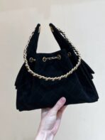 CC 25 HANDBAG 30 IN BLACK SUEDE GOLD HARDWARE - Image 5