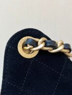 CC 25 HANDBAG 30 IN BLACK SUEDE GOLD HARDWARE - Image 3