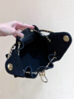 CC 25 HANDBAG 30 IN BLACK SUEDE GOLD HARDWARE - Image 10