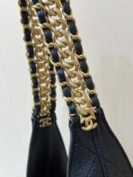 QUILTED LARGE HOBO BAG 35 IN BLACK  GOLD HARDWARE - Image 10