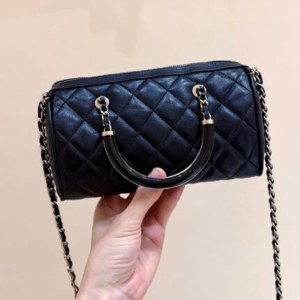 BOSTON MATELASSE CAVIAR SHOULDER HANDBAG 18 IN BLACK