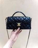 QUILTED FLAP BAG WITH HANDLE 20 IN BLACK LAMBSKIN GOLD PLATED METAL - Image 4