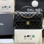 QUILTED FLAP BAG WITH HANDLE 26 IN BLACK LAMBSKIN GOLD PLATED METAL - Image 2