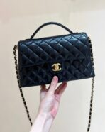 QUILTED FLAP BAG WITH HANDLE 26 IN BLACK LAMBSKIN GOLD PLATED METAL - Image 8