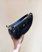 MESH POUCH 22 IN BLACK EFFECT LAMBSKIN WITH GOLD METALLIC - Image 10