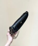 MESH POUCH 20 IN BLACK EFFECT LAMBSKIN WITH GOLD HARDWARE - Image 5