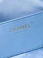 CC 25 HANDBAG 40 IN BLUE DENIM GOLD HARDWARE - Image 10