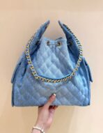 CC 25 HANDBAG 40 IN BLUE DENIM GOLD HARDWARE - Image 8