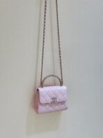 QUILTED FLAP BAG WITH HANDLE 18 IN BABY PINK LAMBSKIN GOLD HARDWARE - Image 5