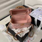 CC Vanity Case 17cm Pink Lambskin Gold hardware - Image 8
