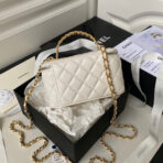 CC Vanity Case 17cm White Lambskin Gold hardware - Image 3