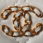 CC Vanity Case 17cm White Lambskin Gold hardware - Image 4