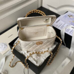 CC Vanity Case 17cm White Lambskin Gold hardware - Image 9