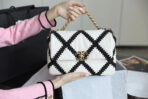 19 FLAP BAG 26 WHITE BLACK - Image 3
