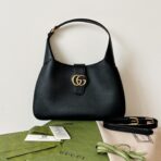 APHRODITE MEDIUM 39 SHOULDER BAG IN BLACK