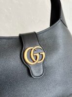 APHRODITE MEDIUM 39 SHOULDER BAG IN BLACK - Image 5