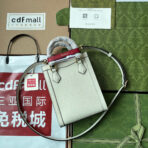 DIANA TOTE BAG 19 IN WHITE LAMBSKIN WITH BAMBOO HANDLE - Image 3