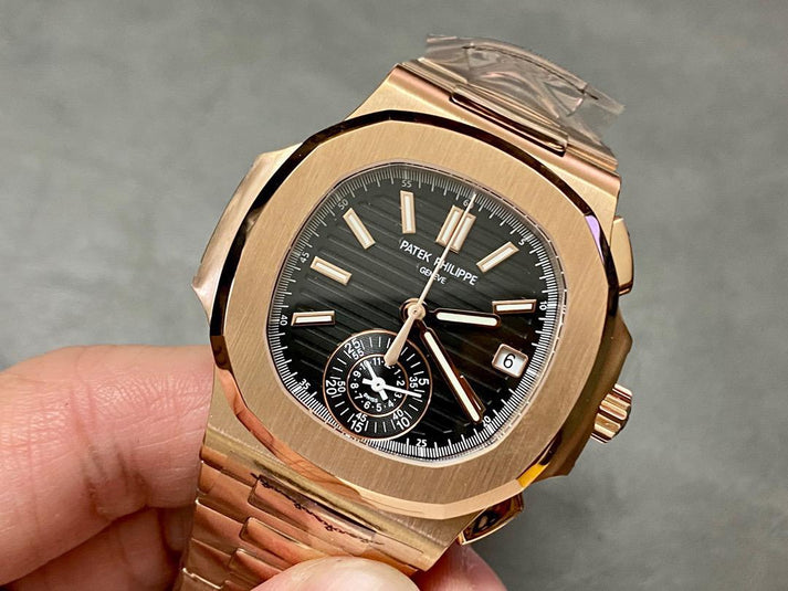 WhatsApp_Image_2025-07-24_at_20.28.57_1_1800x1800_806b877a-c4b9-4be0-94e9-09cfb82f1822.jpg Patek Philippe Nautilus Chronograph - Rose Gold - Image 1