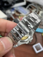 Patek Philippe Nautilus - Image 5