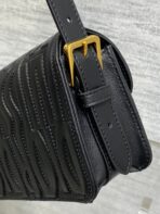 FLAP BAG 18 BLACK QUILTED ALLOVER - Image 6