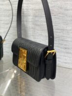 FLAP BAG 18 BLACK QUILTED ALLOVER - Image 4