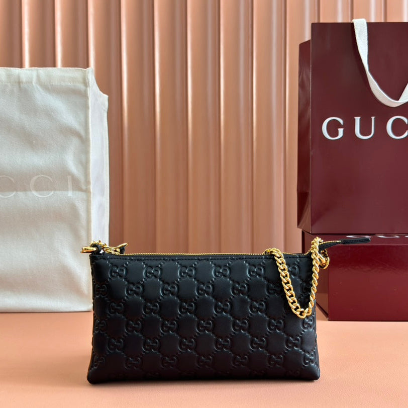 img_89648692_20241102_i1730543665_3781_6_jpg_1800x1800_e9c42e51-841f-491a-8a58-f3bbb3cfae5f.jpg RUBBER EFFECT SMALL WALLET ON CHAIN 22.5 IN BLACK - Image 1