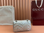 MARMONT MEDIUM SHOUDER BAG 23 IN SILVER PATENT - Image 5